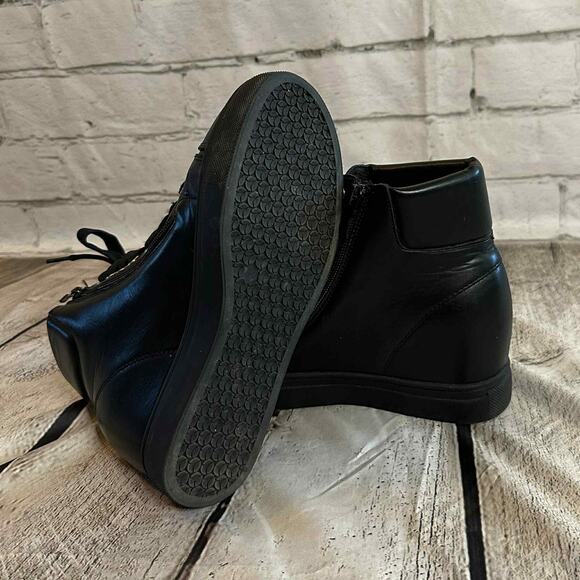 D10 Lulus Black Hightop Sneaker Boots with Side Zipper, Size 7, Pre-owned - Picture 6 of 7